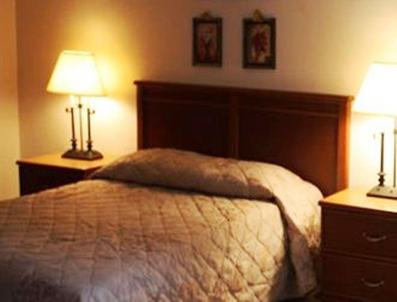 هوليوود Beach And Town Motel الغرفة الصورة